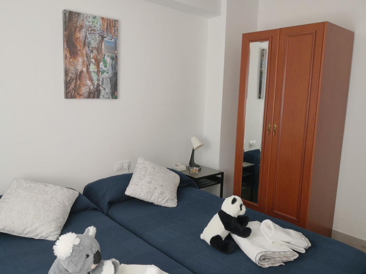 Confortable Y Luminoso Piso 5 Camas 말라가 외부 사진